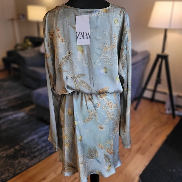 Zara Printed Elegant Floral Wrap With Bell Sleeves Dress Size XXL - Picture 14 of 16